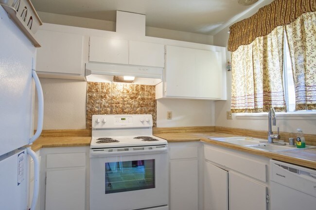 Photo - Citadel Apartments