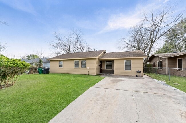 Photo - 5646 Belmark St