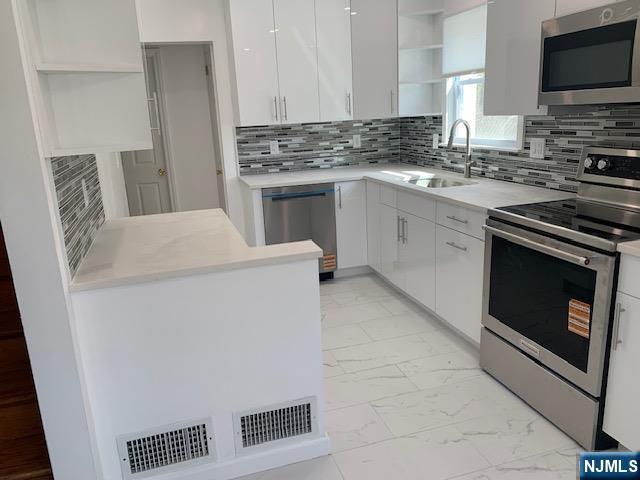 Photo - 279 Slocum Way