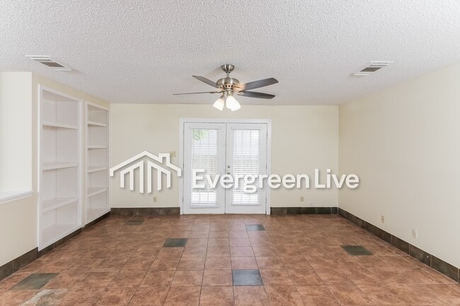 Photo - 13918 Villa Camino