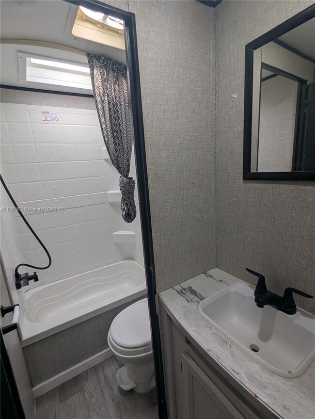 Photo - 125 NE 184th Terrace