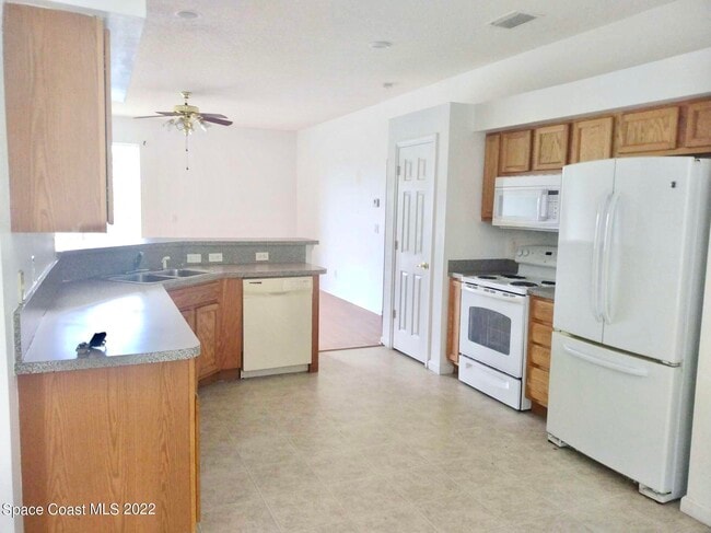 Photo - 1387 Ginza Rd NW