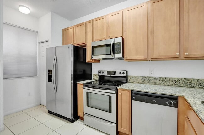 Photo - 8915 SW 18th St