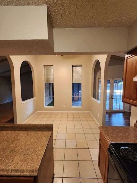 Photo - 5022 Collingwood Dr