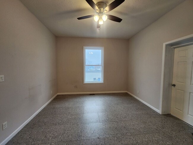 458 N 9th St Unit 2 (B1-290) (B1-292)
