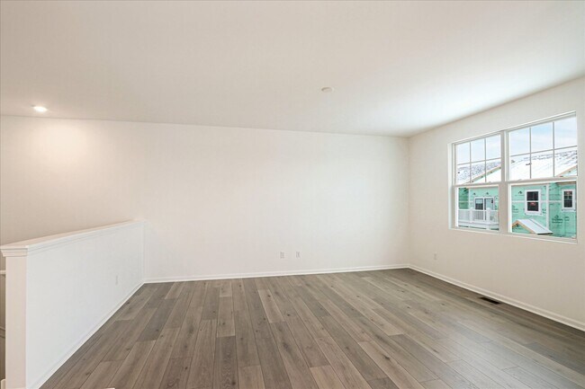 Photo - 181 Kingsport Dr