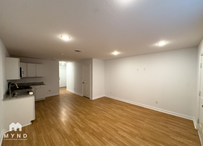 Photo - 3034 W Salinas