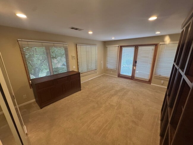 Photo - Quail Canyon Rd Unidad Apt #A