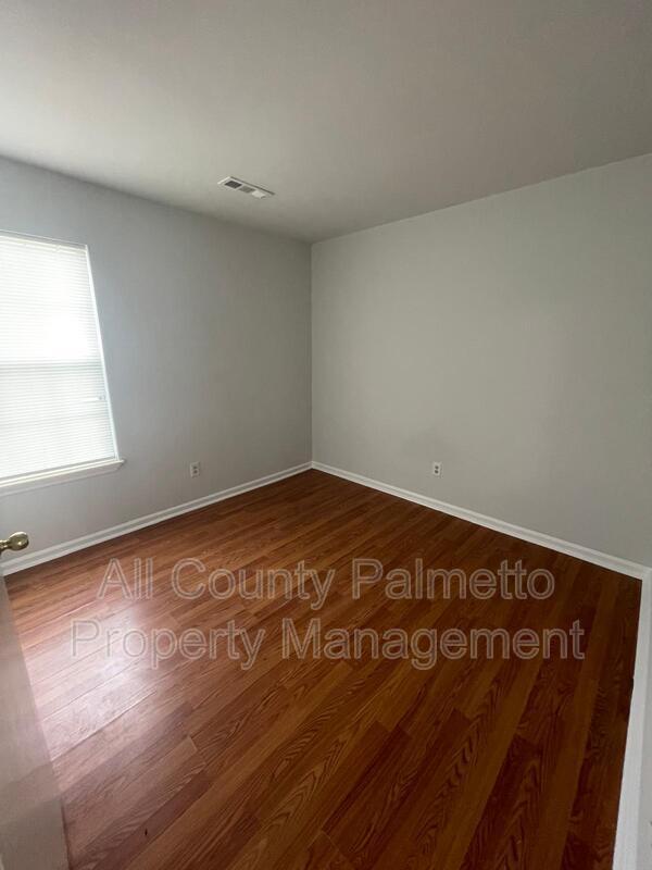 Photo - 5143 Eastway St