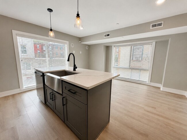Photo - 809 N 17th St Unit 2