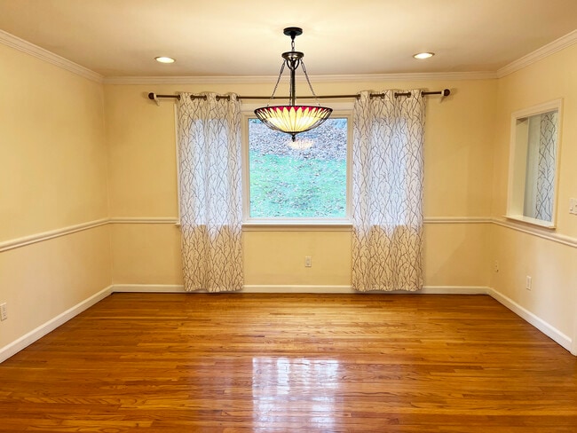 Photo - 43 Kent Hills Ln