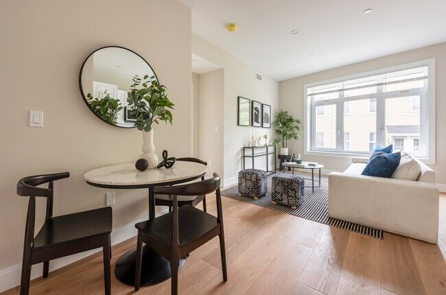 Photo - 394 McGrath Hwy Unit 303