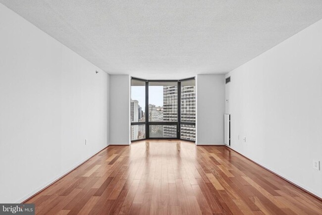 Photo - 2020 Walnut St Unit 29D