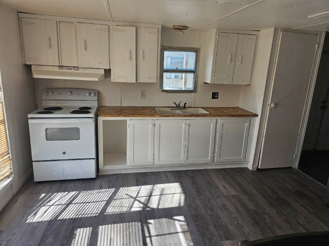 Photo - 1801 S Business 45