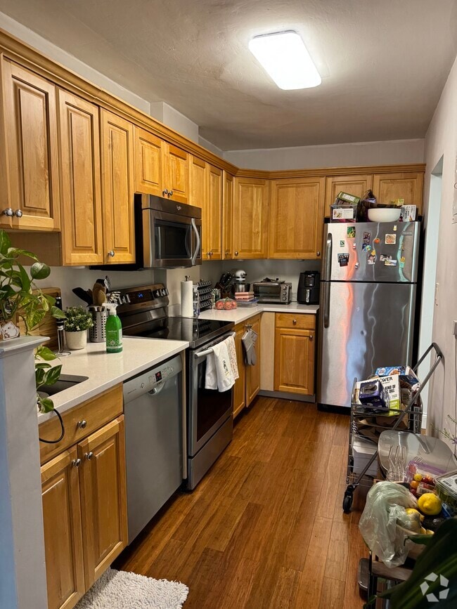 Building Photo - 90 Marion St Unit 3 Rental