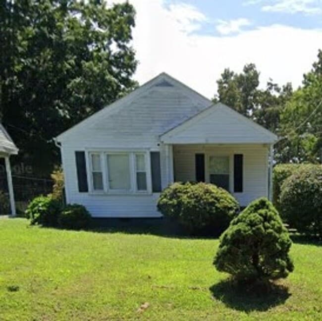 Building Photo - 2 Bed/1 Bath House