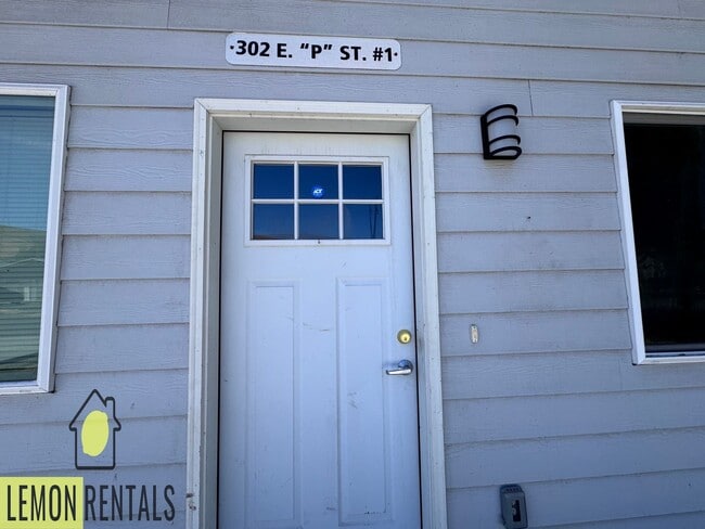 Photo - 302 E. "P" St Unidad 1