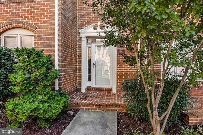 Photo - 1809 N Uhle St