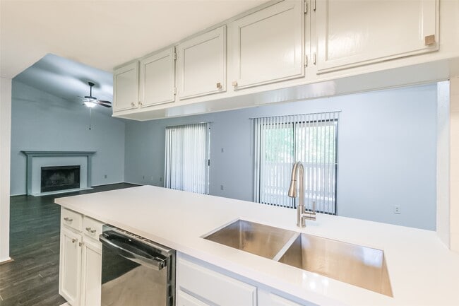Photo - 14911 Wunderlich Dr Unit 2302