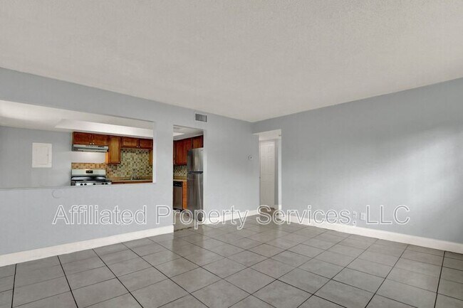 Photo - 3104-3210 Louisiana Avenue