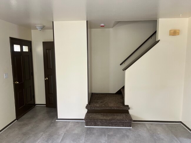 Entrance - 5822 S Indiana Ave