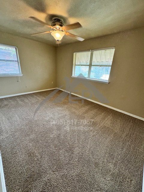 Photo - 2829 Lakeside Dr