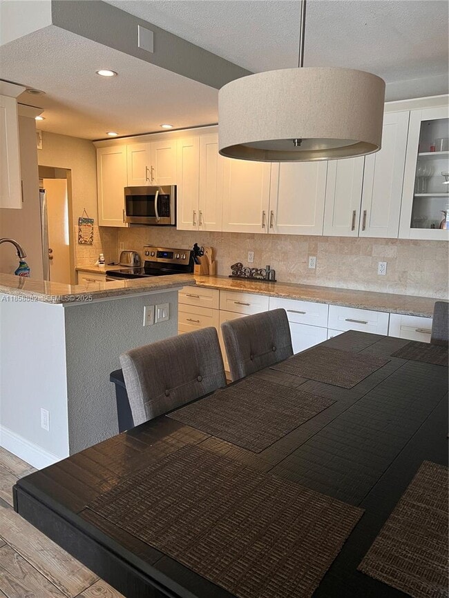 Photo - 400 N Riverside Dr Unit 104