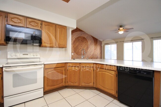 Photo - 1560 W Kent Dr