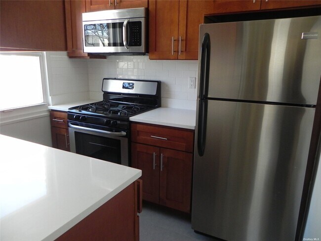 Photo - 11 Schenck Ave Unit 3D