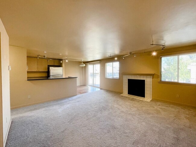 Photo - Spacious 2 Bed in Beautiful Complex!