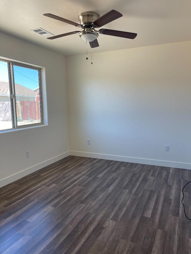10016 Mendiburu Rd