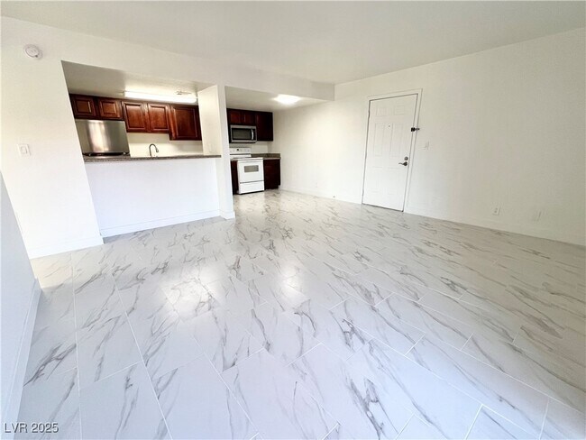 Photo - 5161 River Glen Dr Unit 147