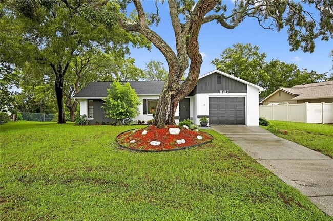 Photo - 8137 English Elm Cir Casa