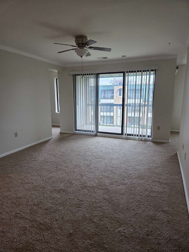 Photo - "Charming 2-Bedroom Condo Retreat in the Heart of Hagerstown!" Unidad 302