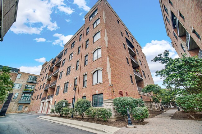 Photo - 2811 N Bell Ave Unit 404