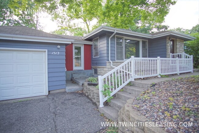 Photo - 1513 Winnetka Ave N