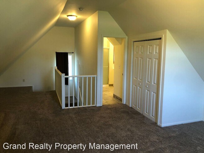 Photo - 4 br, 3 bath House - 1883 Field Ave