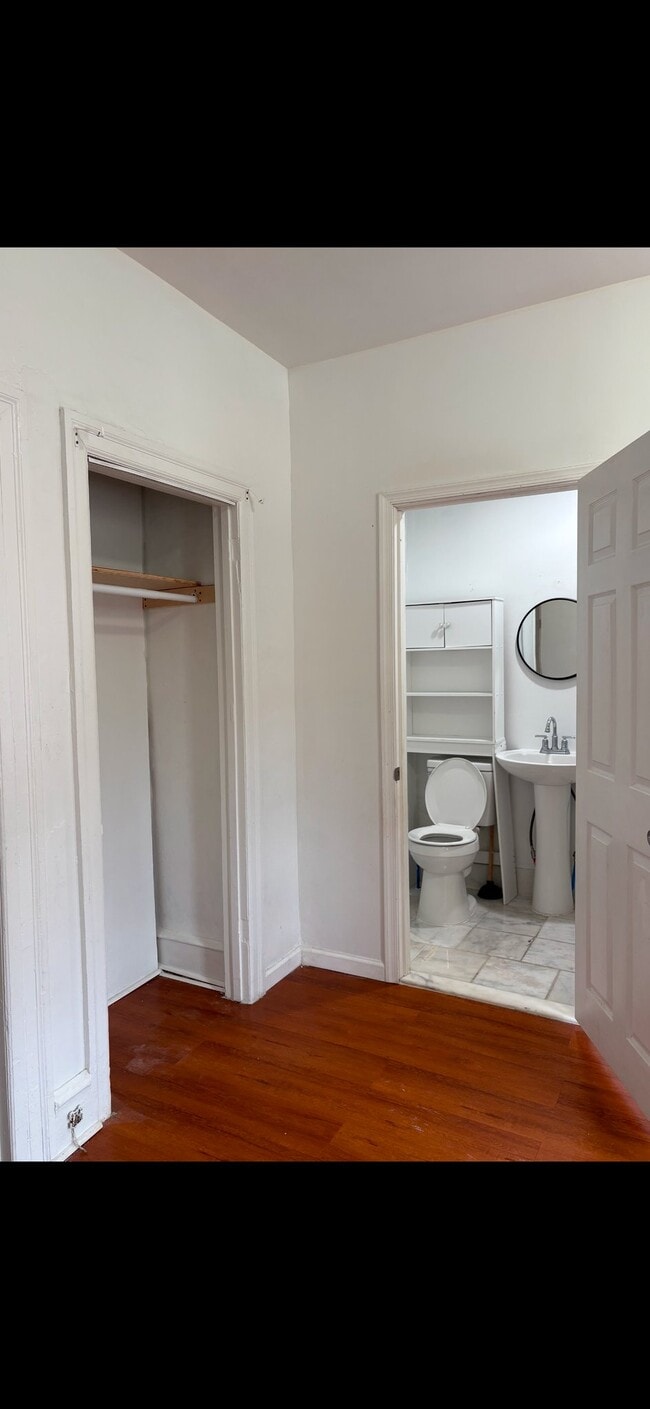 Photo - 5823 Filbert St