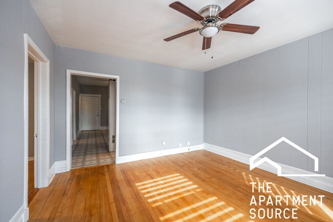 Photo - 5128 W Henderson St Unit 2