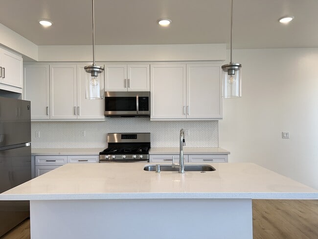 Building Photo - 9654 Nova Pl