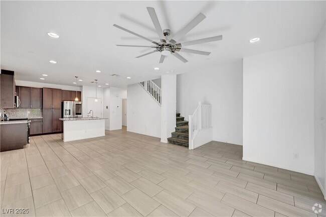 Building Photo - 985 Via Lombardi Rental