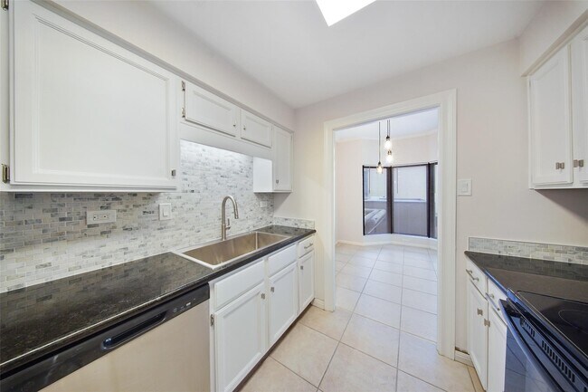 Photo - 661 Bering Dr Unit 207