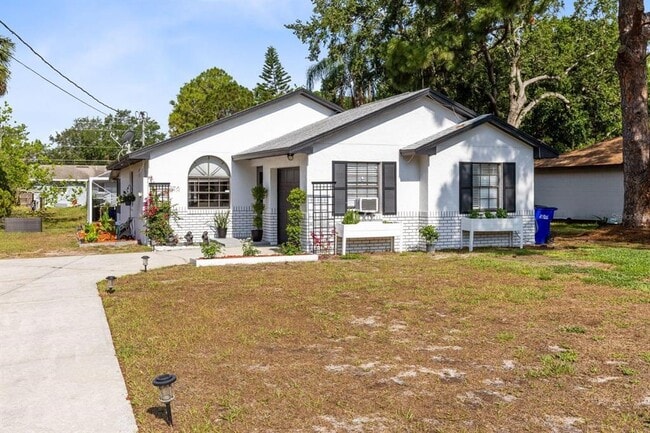 Photo - 106 Edgewater Dr