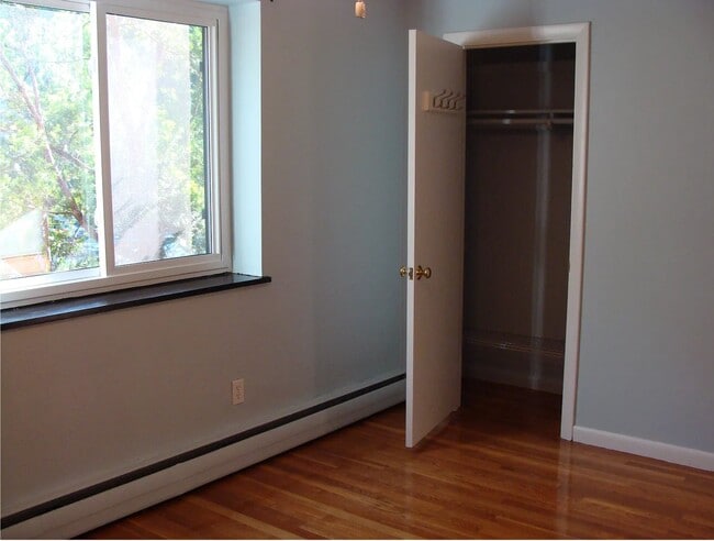Photo - 205 Kent St Unit 18