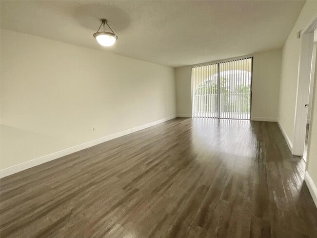 Photo - 17350 NW 68th Ave Unit 300-208