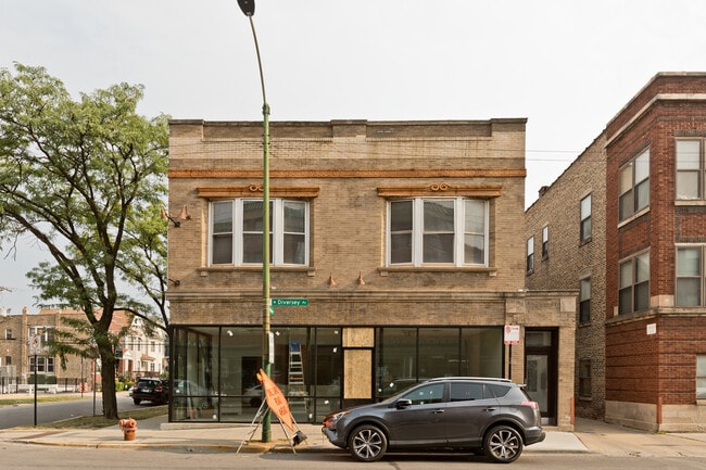 Photo - 3324 W Diversey Ave Casa