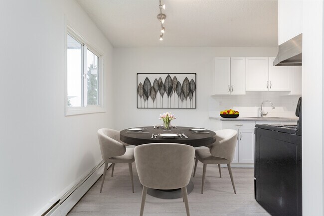 Photo - Greentree Village