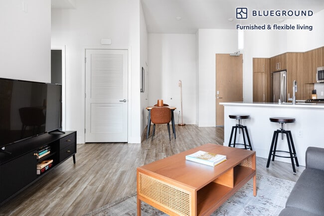 Photo - 1355 El Camino Real Unidad FL7-ID472