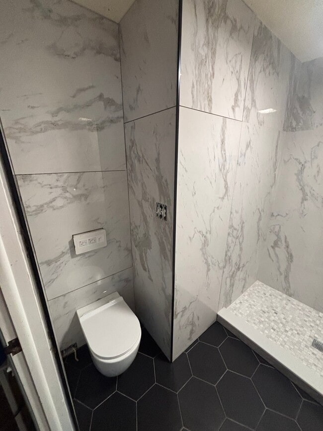 Photo - 555 E 1100 N