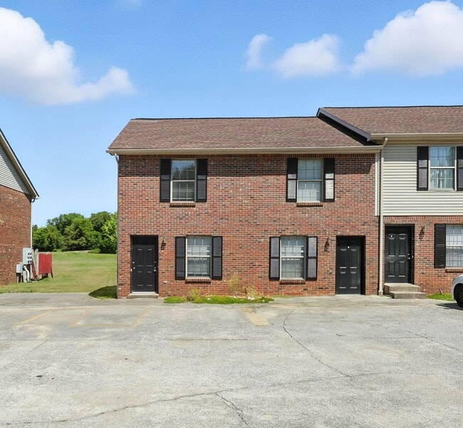 Building Photo - 253 State Line Rd Unit 253 E Stateline RD